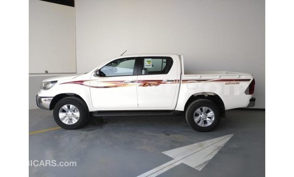 Buy Import Toyota Hilux White Car in Import - Dubai in Agadez Buy Import Toyota Hilux White Car in Import - Dubai in Agadez