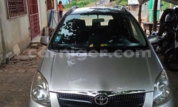 Buy Used Toyota Corolla Verso Silver Car in Niamey in Niamey Buy Used Toyota Corolla Verso Silver Car in Niamey in Niamey