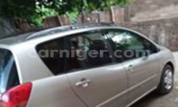Buy Used Toyota Corolla Verso Silver Car in Niamey in Niamey Buy Used Toyota Corolla Verso Silver Car in Niamey in Niamey