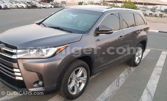 Buy Import Toyota Highlander Other Car in Import - Dubai in Agadez Buy Import Toyota Highlander Other Car in Import - Dubai in Agadez