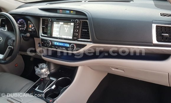 Buy Import Toyota Highlander Other Car in Import - Dubai in Agadez Buy Import Toyota Highlander Other Car in Import - Dubai in Agadez
