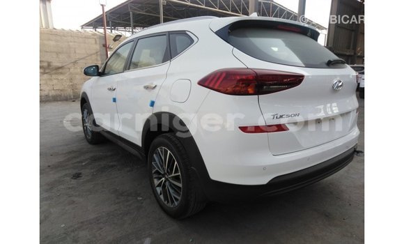 Buy Import Hyundai Tucson White Car in Import - Dubai in Agadez Buy Import Hyundai Tucson White Car in Import - Dubai in Agadez