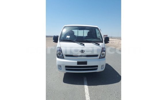 Buy Import Kia Carens White Car in Import - Dubai in Agadez Buy Import Kia Carens White Car in Import - Dubai in Agadez