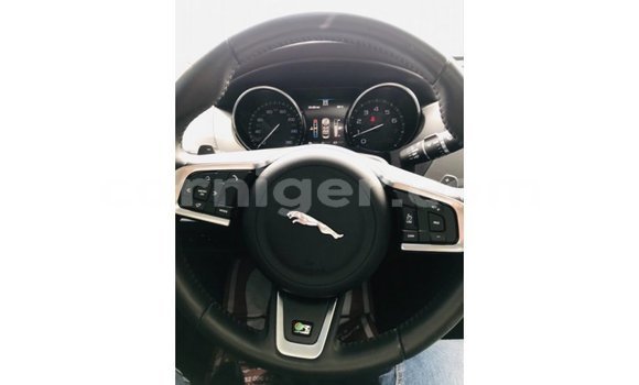 اشتري Imported Jaguar XE Red سيارة في Import - Dubai في أغاديز اشتري Imported Jaguar XE Red سيارة في Import - Dubai في أغاديز