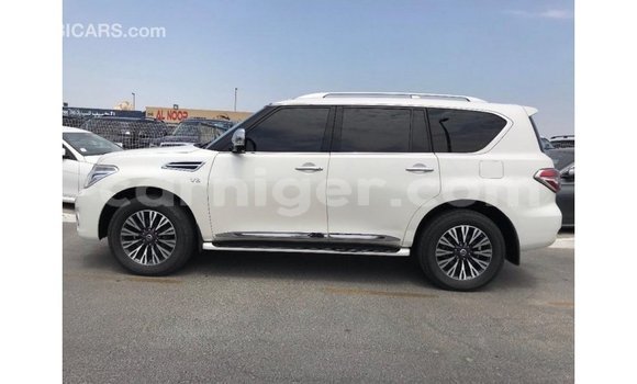 Sayi Imported Nissan Patrol White Mota in Import - Dubai a Agadez Sayi Imported Nissan Patrol White Mota in Import - Dubai a Agadez