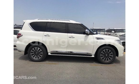 Sayi Imported Nissan Patrol White Mota in Import - Dubai a Agadez Sayi Imported Nissan Patrol White Mota in Import - Dubai a Agadez