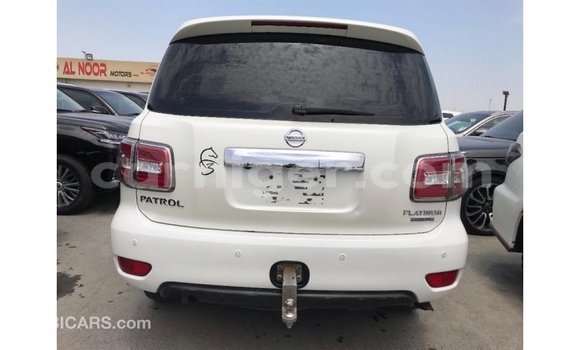 Sayi Imported Nissan Patrol White Mota in Import - Dubai a Agadez Sayi Imported Nissan Patrol White Mota in Import - Dubai a Agadez