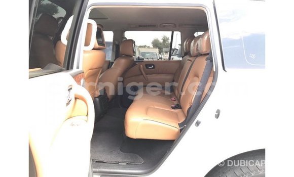 Sayi Imported Nissan Patrol White Mota in Import - Dubai a Agadez Sayi Imported Nissan Patrol White Mota in Import - Dubai a Agadez