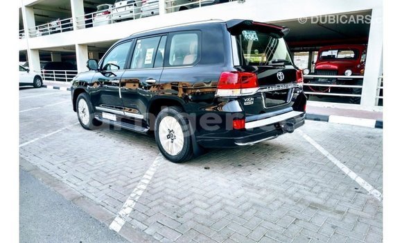 Buy Import Toyota Land Cruiser Black Truck in Import - Dubai in Agadez Buy Import Toyota Land Cruiser Black Truck in Import - Dubai in Agadez