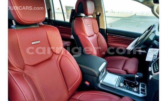 Buy Import Toyota Land Cruiser Black Truck in Import - Dubai in Agadez Buy Import Toyota Land Cruiser Black Truck in Import - Dubai in Agadez