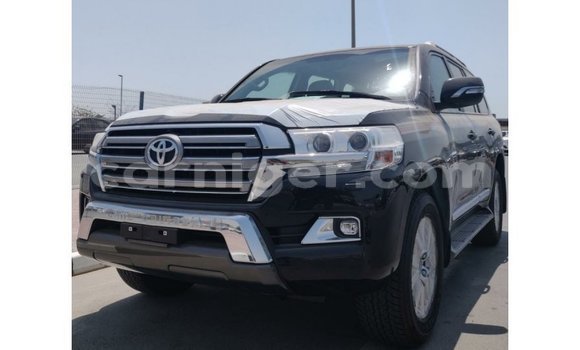 Buy Import Toyota Land Cruiser Other Truck in Import - Dubai in Agadez Buy Import Toyota Land Cruiser Other Truck in Import - Dubai in Agadez