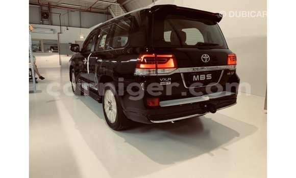 Buy Import Toyota Land Cruiser Black Truck in Import - Dubai in Agadez Buy Import Toyota Land Cruiser Black Truck in Import - Dubai in Agadez