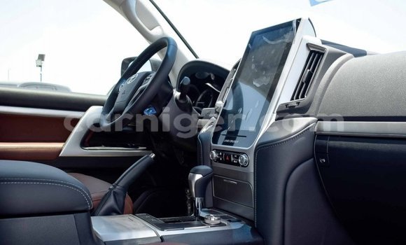 Buy New Toyota Land Cruiser Black Car in Abalak in Tahoua Buy New Toyota Land Cruiser Black Car in Abalak in Tahoua