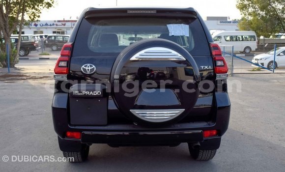 Buy Import Toyota Land Cruiser Black Truck in Import - Dubai in Agadez Buy Import Toyota Land Cruiser Black Truck in Import - Dubai in Agadez