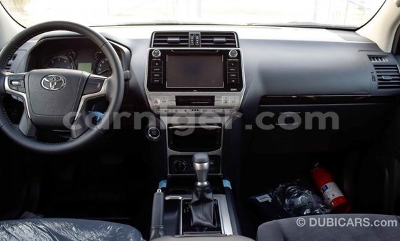 Buy Import Toyota Land Cruiser Black Truck in Import - Dubai in Agadez Buy Import Toyota Land Cruiser Black Truck in Import - Dubai in Agadez