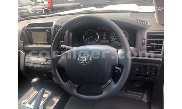 Buy Import Toyota Land Cruiser Black Truck in Import - Dubai in Agadez Buy Import Toyota Land Cruiser Black Truck in Import - Dubai in Agadez
