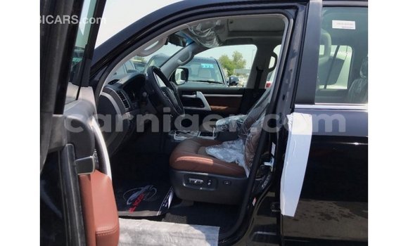Sayi Imported Toyota Land Cruiser Black Babbar mota in Import - Dubai a Agadez Sayi Imported Toyota Land Cruiser Black Babbar mota in Import - Dubai a Agadez