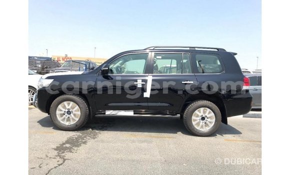 Sayi Imported Toyota Land Cruiser Black Babbar mota in Import - Dubai a Agadez Sayi Imported Toyota Land Cruiser Black Babbar mota in Import - Dubai a Agadez