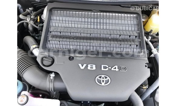 Sayi Imported Toyota Land Cruiser Black Babbar mota in Import - Dubai a Agadez Sayi Imported Toyota Land Cruiser Black Babbar mota in Import - Dubai a Agadez