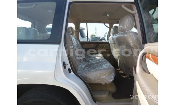 Sayi Imported Toyota Land Cruiser White Babbar mota in Import - Dubai a Agadez Sayi Imported Toyota Land Cruiser White Babbar mota in Import - Dubai a Agadez