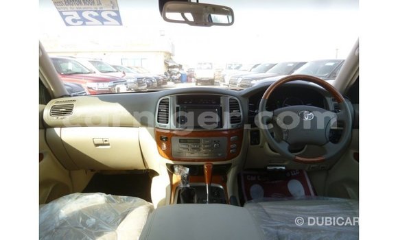 Sayi Imported Toyota Land Cruiser White Babbar mota in Import - Dubai a Agadez Sayi Imported Toyota Land Cruiser White Babbar mota in Import - Dubai a Agadez