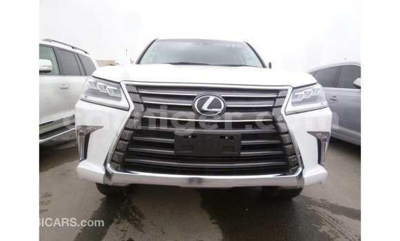 Acheter Import Voiture Lexus LX Blanc à Import - Dubai, Agadez Acheter Import Voiture Lexus LX Blanc à Import - Dubai, Agadez