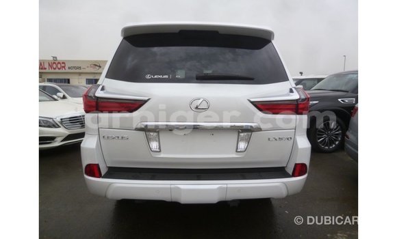 Acheter Import Voiture Lexus LX Blanc à Import - Dubai, Agadez Acheter Import Voiture Lexus LX Blanc à Import - Dubai, Agadez