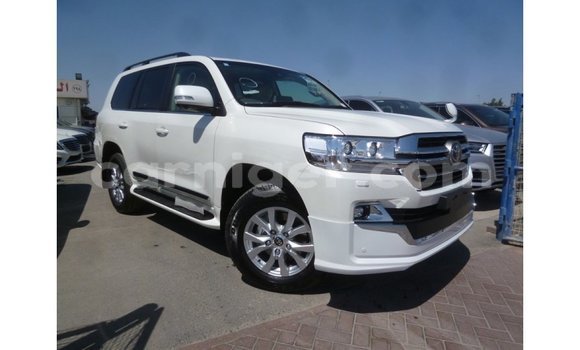 اشتري Imported Toyota Land Cruiser White شاحنة في Import - Dubai في أغاديز اشتري Imported Toyota Land Cruiser White شاحنة في Import - Dubai في أغاديز