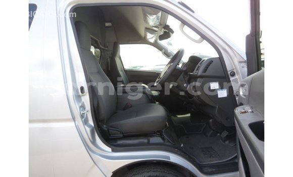 Buy Import Toyota Hiace Other Car in Import - Dubai in Agadez Buy Import Toyota Hiace Other Car in Import - Dubai in Agadez