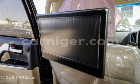 Sayi Imported Toyota Land Cruiser Black Babbar mota in Import - Dubai a Agadez Sayi Imported Toyota Land Cruiser Black Babbar mota in Import - Dubai a Agadez