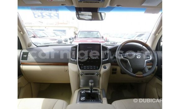 Buy Import Toyota Land Cruiser Other Truck in Import - Dubai in Agadez Buy Import Toyota Land Cruiser Other Truck in Import - Dubai in Agadez