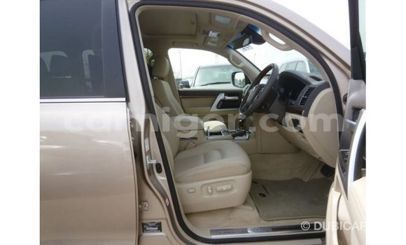 Buy Import Toyota Land Cruiser Other Truck in Import - Dubai in Agadez Buy Import Toyota Land Cruiser Other Truck in Import - Dubai in Agadez