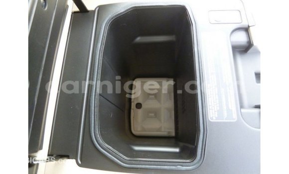 Buy Import Toyota Land Cruiser Other Truck in Import - Dubai in Agadez Buy Import Toyota Land Cruiser Other Truck in Import - Dubai in Agadez