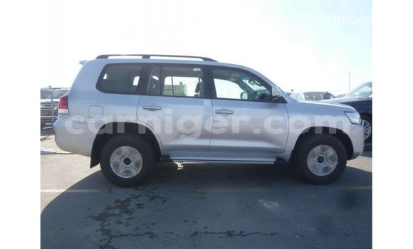 اشتري Imported Toyota Land Cruiser Other شاحنة في Import - Dubai في أغاديز اشتري Imported Toyota Land Cruiser Other شاحنة في Import - Dubai في أغاديز