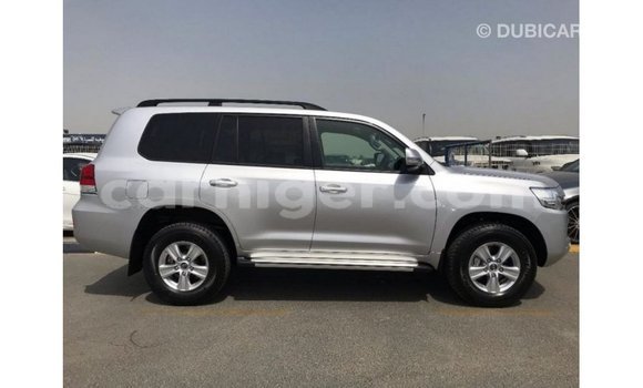 Sayi Imported Toyota Land Cruiser Other Babbar mota in Import - Dubai a Agadez Sayi Imported Toyota Land Cruiser Other Babbar mota in Import - Dubai a Agadez