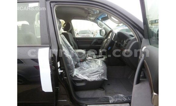 Acheter Import Utilitaire Toyota Land Cruiser Noir à Import - Dubai, Agadez Acheter Import Utilitaire Toyota Land Cruiser Noir à Import - Dubai, Agadez