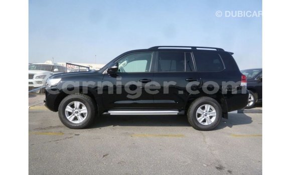 Acheter Import Utilitaire Toyota Land Cruiser Noir à Import - Dubai, Agadez Acheter Import Utilitaire Toyota Land Cruiser Noir à Import - Dubai, Agadez