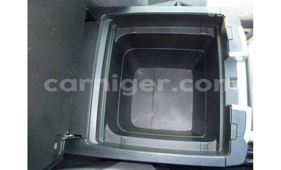 Acheter Import Utilitaire Toyota Land Cruiser Noir à Import - Dubai, Agadez Acheter Import Utilitaire Toyota Land Cruiser Noir à Import - Dubai, Agadez