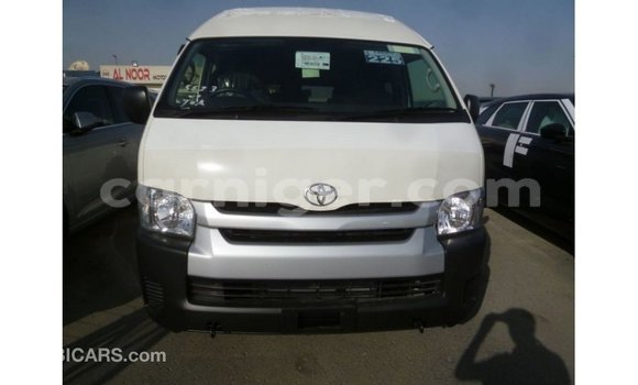 اشتري Imported Toyota Hiace White سيارة في Import - Dubai في أغاديز اشتري Imported Toyota Hiace White سيارة في Import - Dubai في أغاديز