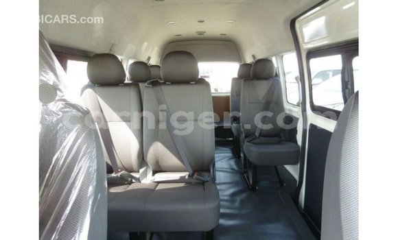 اشتري Imported Toyota Hiace White سيارة في Import - Dubai في أغاديز اشتري Imported Toyota Hiace White سيارة في Import - Dubai في أغاديز