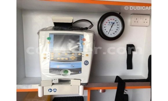 Buy Import Toyota Hiace White Car in Import - Dubai in Agadez Buy Import Toyota Hiace White Car in Import - Dubai in Agadez