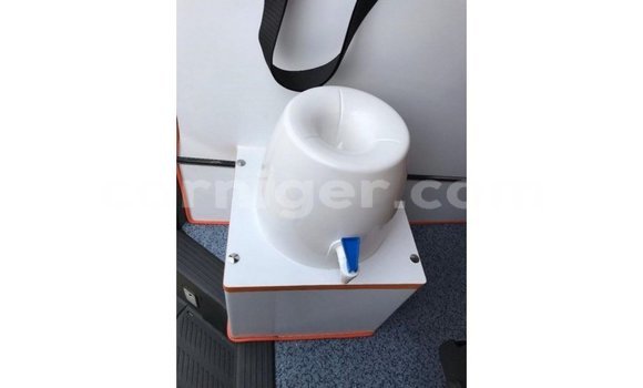 Buy Import Toyota Hiace White Car in Import - Dubai in Agadez Buy Import Toyota Hiace White Car in Import - Dubai in Agadez