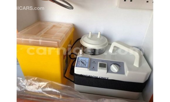 Buy Import Toyota Hiace White Car in Import - Dubai in Agadez Buy Import Toyota Hiace White Car in Import - Dubai in Agadez