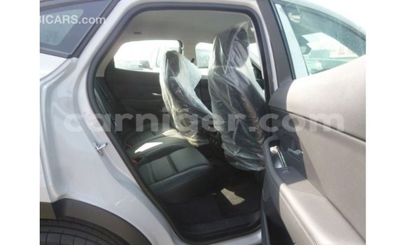 Acheter Import Voiture Jaguar E-Pace Blanc à Import - Dubai, Agadez Acheter Import Voiture Jaguar E-Pace Blanc à Import - Dubai, Agadez