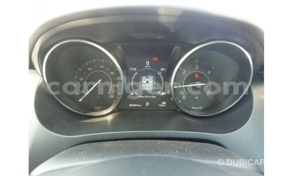 Acheter Import Voiture Jaguar E-Pace Blanc à Import - Dubai, Agadez Acheter Import Voiture Jaguar E-Pace Blanc à Import - Dubai, Agadez