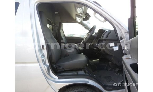 Acheter Import Voiture Toyota Hiace Autre à Import - Dubai, Agadez Acheter Import Voiture Toyota Hiace Autre à Import - Dubai, Agadez