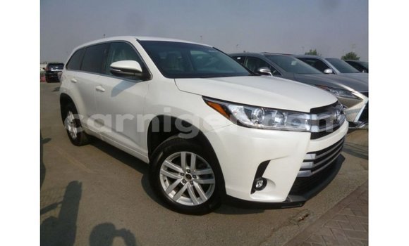 Buy Import Toyota Kluger White Car in Import - Dubai in Agadez Buy Import Toyota Kluger White Car in Import - Dubai in Agadez