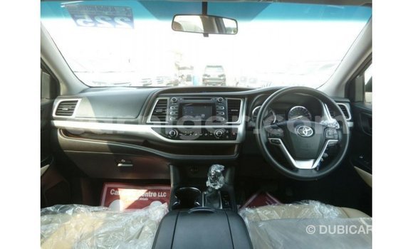 Buy Import Toyota Kluger White Car in Import - Dubai in Agadez Buy Import Toyota Kluger White Car in Import - Dubai in Agadez