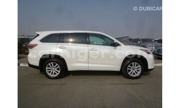 Buy Import Toyota Kluger White Car in Import - Dubai in Agadez Buy Import Toyota Kluger White Car in Import - Dubai in Agadez