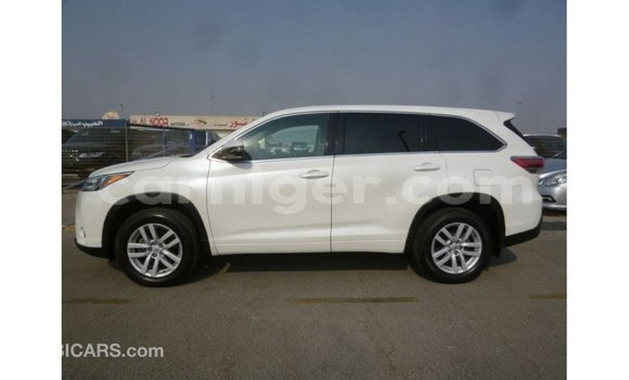 Buy Import Toyota Kluger White Car in Import - Dubai in Agadez Buy Import Toyota Kluger White Car in Import - Dubai in Agadez